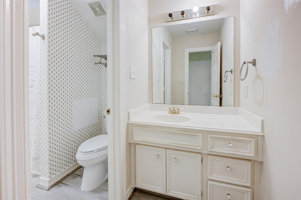 2027 Westshore Drive - Photo 36