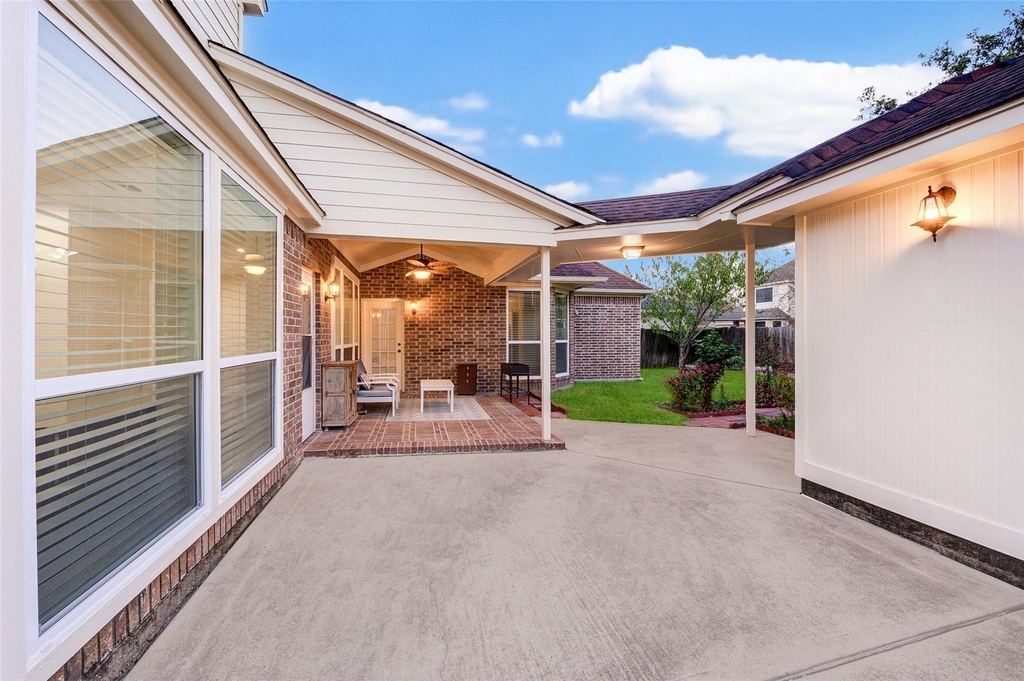 2027 Westshore Drive - Photo 45