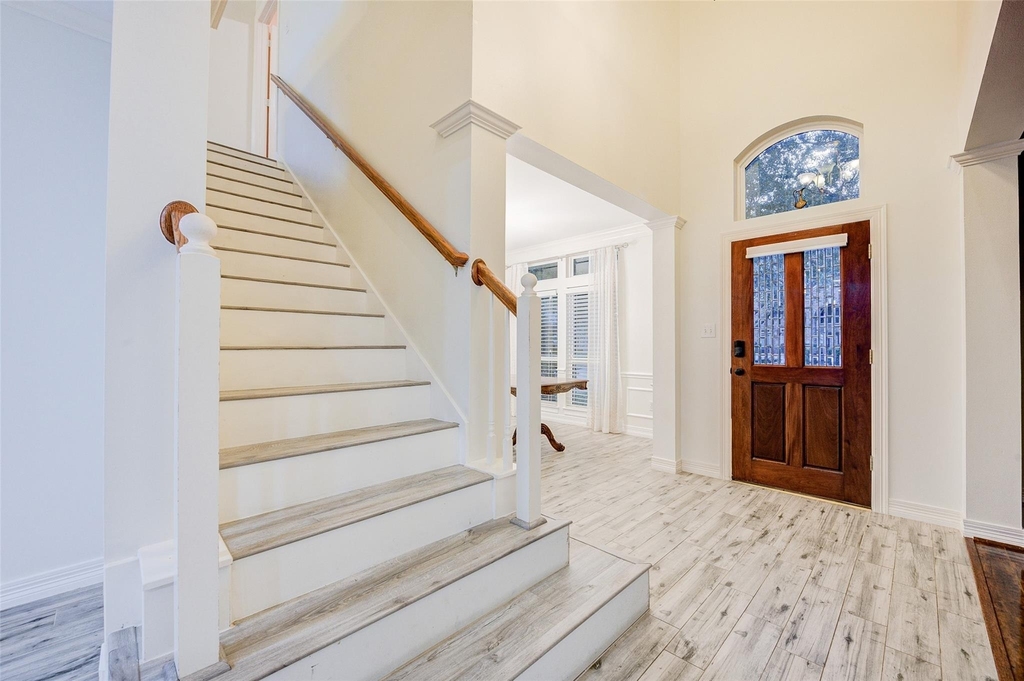 2027 Westshore Drive - Photo 13