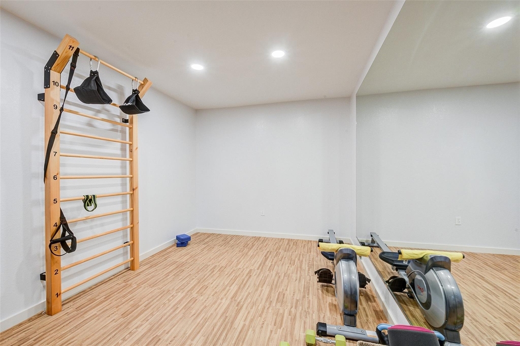 2027 Westshore Drive - Photo 47