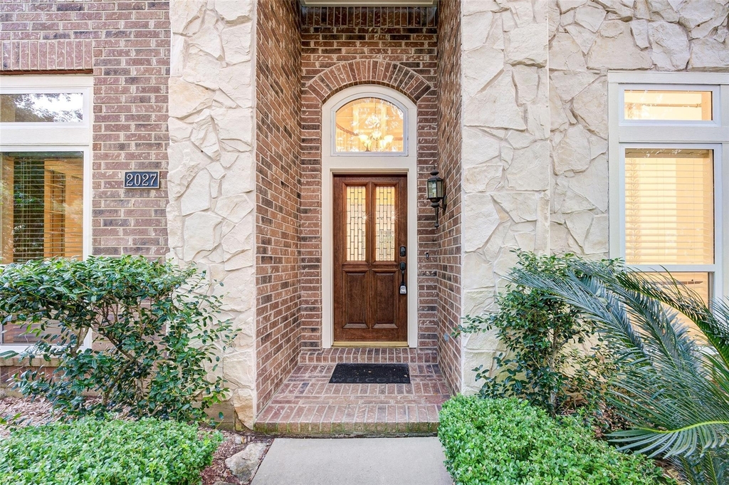 2027 Westshore Drive - Photo 5