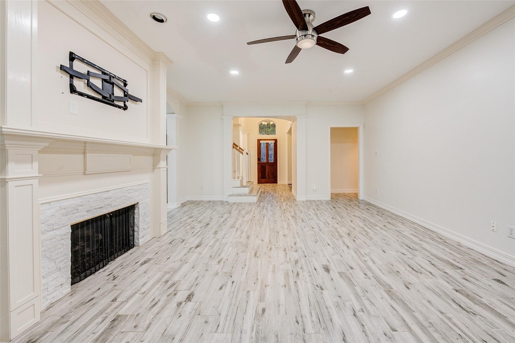 2027 Westshore Drive - Photo 17