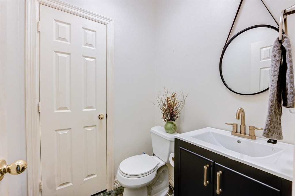 2027 Westshore Drive - Photo 31