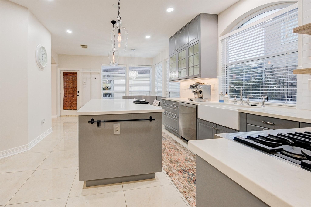 2027 Westshore Drive - Photo 23