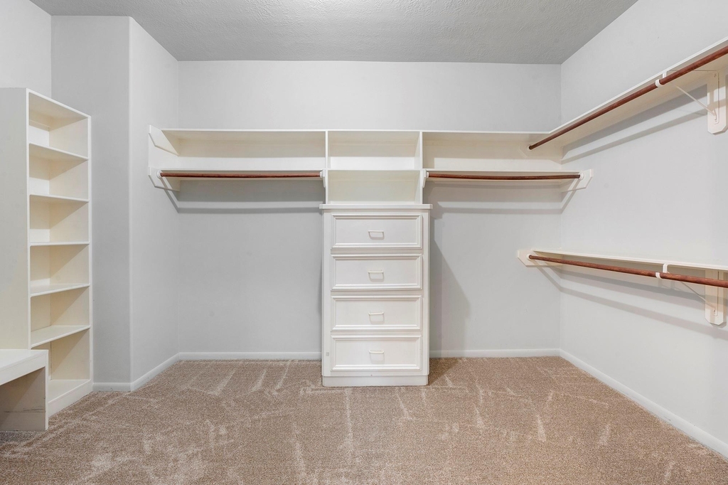 1310 E James Street - Photo 13