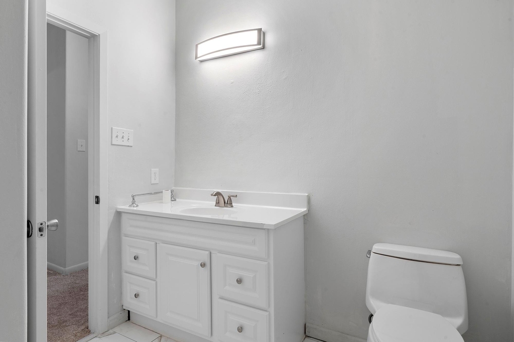 1310 E James Street - Photo 14
