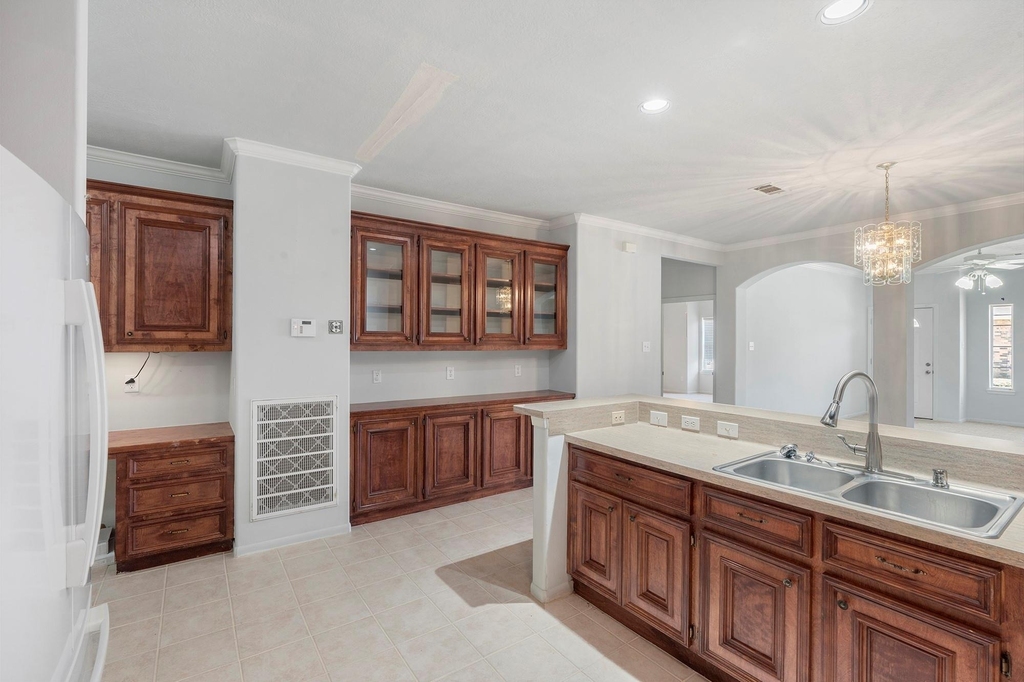 1310 E James Street - Photo 8