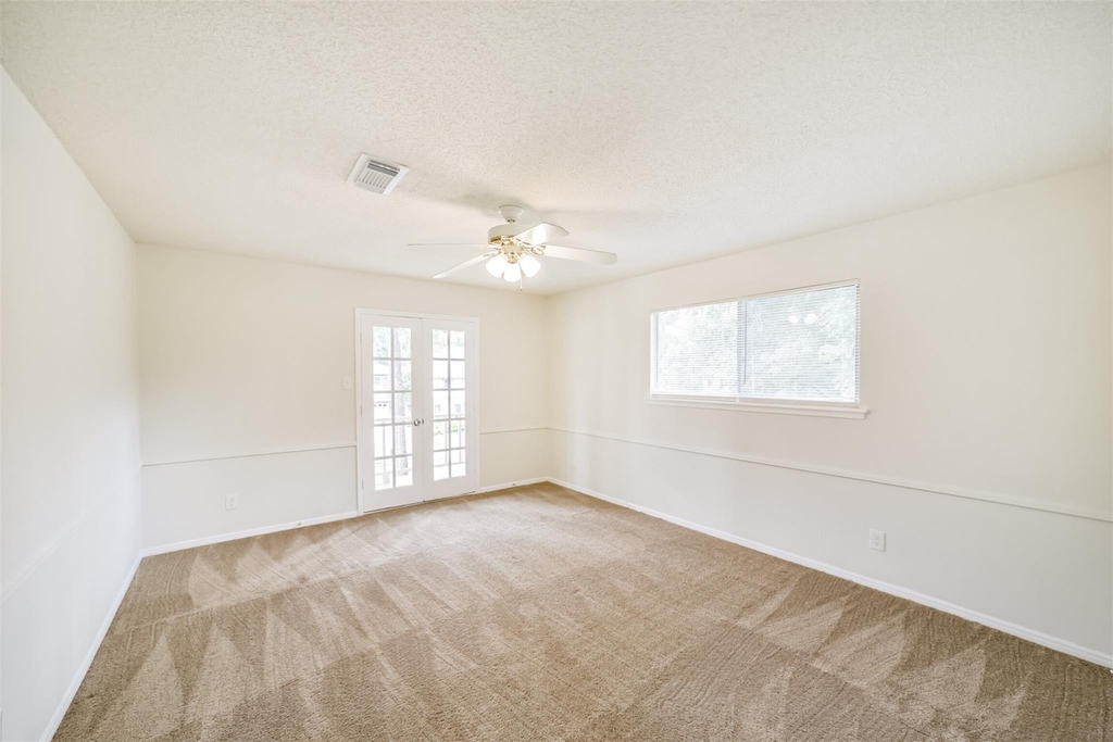 1011 Baltic Lane - Photo 37