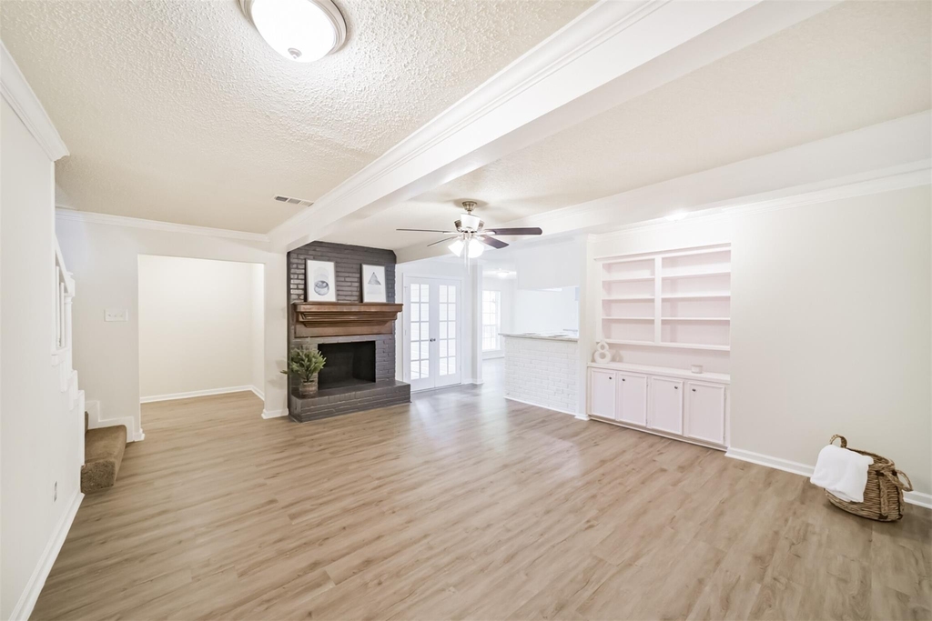 1011 Baltic Lane - Photo 3