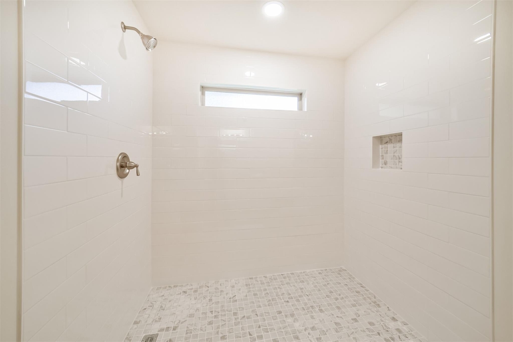 1011 Baltic Lane - Photo 28