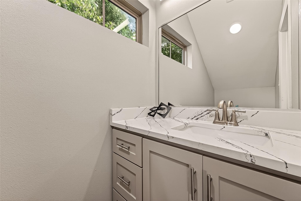 8321 Coma Street - Photo 23