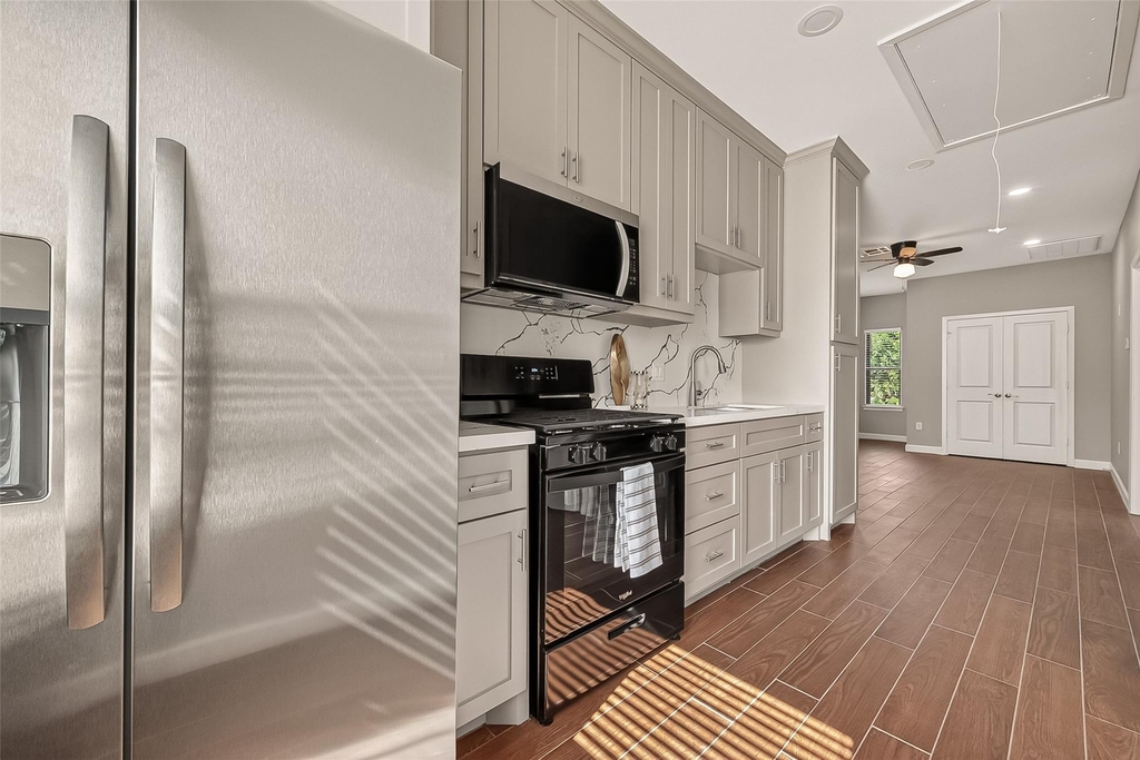 8321 Coma Street - Photo 8
