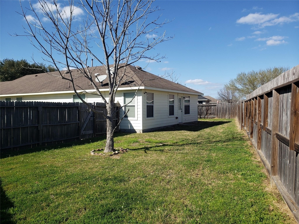 7302 Legacy Pines Drive - Photo 1