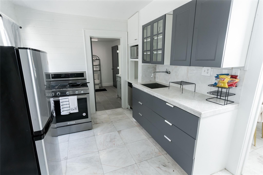 1629 Bonnie Brae Street - Photo 7