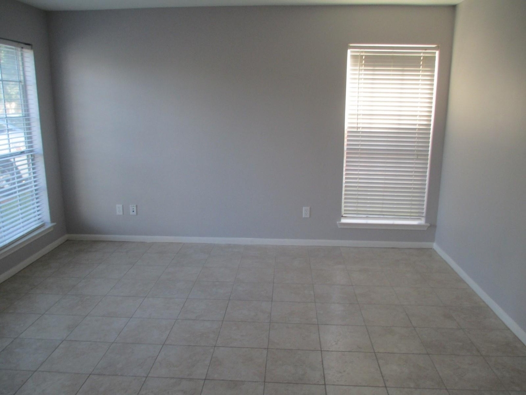 16714 Cheshire Place Drive - Photo 4