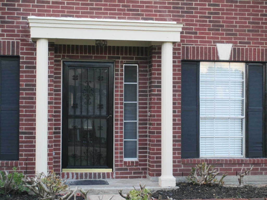 16714 Cheshire Place Drive - Photo 2