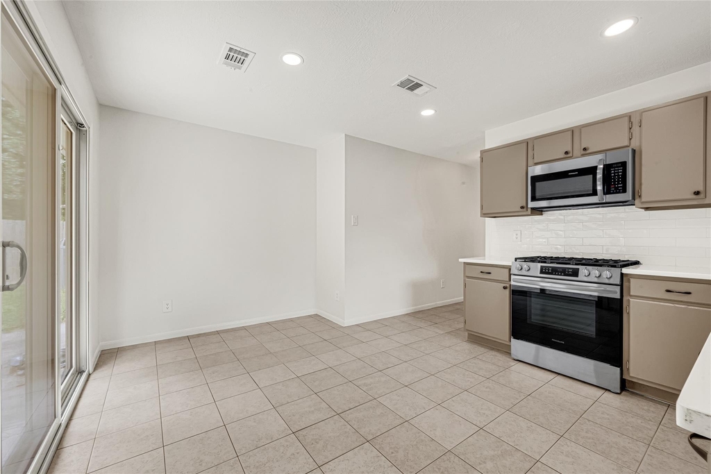 4826 Gypsy Forest Drive - Photo 9