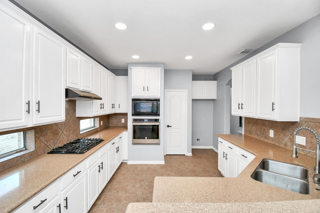 3310 Manor Tree Lane - Photo 16