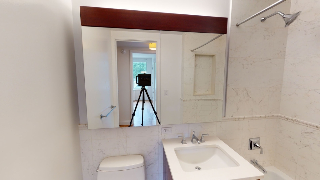 808 Columbus Ave - Photo 4