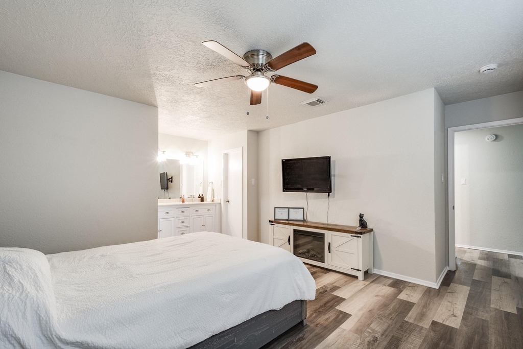 4218 Sequoia Street - Photo 2