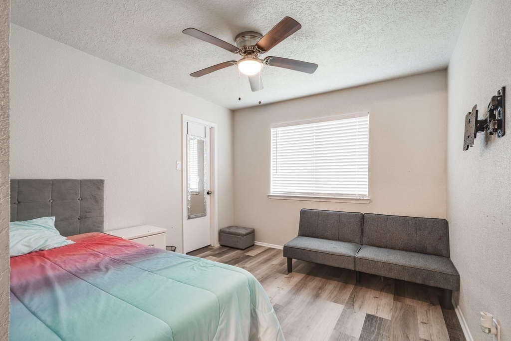 4218 Sequoia Street - Photo 5