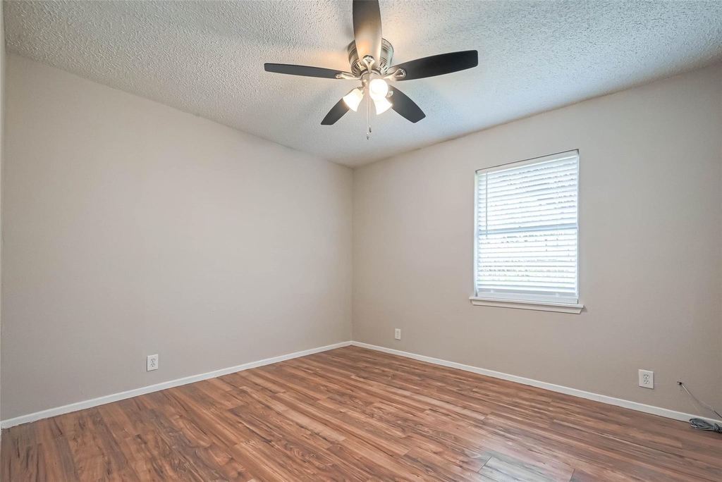 8430 Roundrock Drive - Photo 6