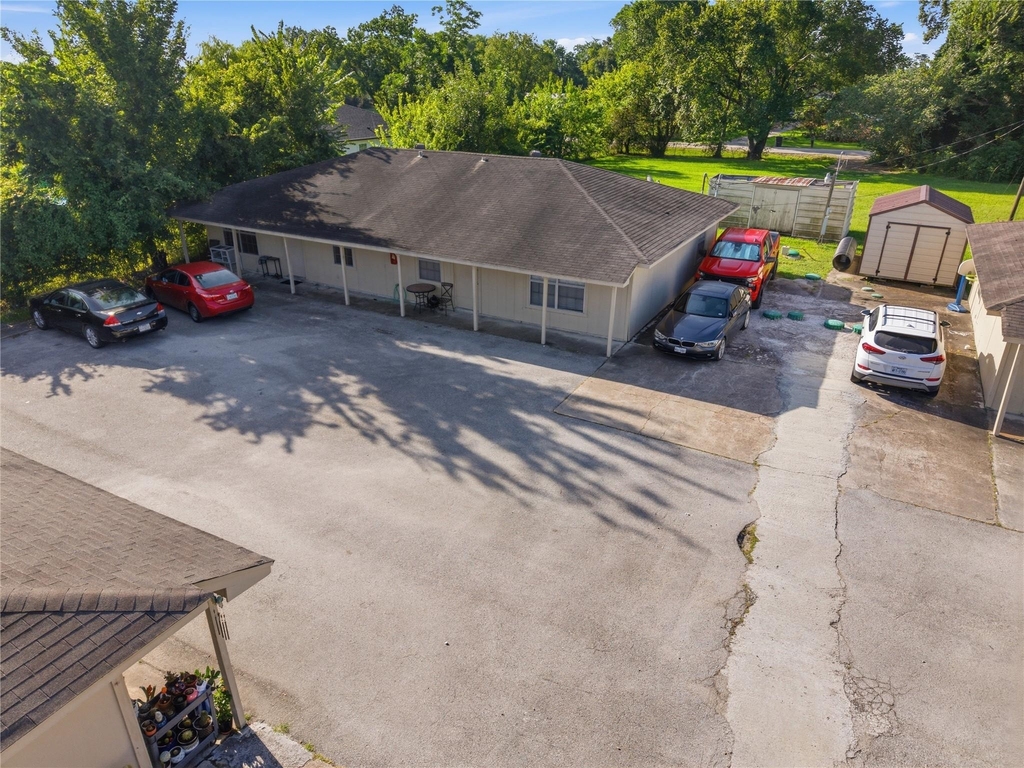8430 Roundrock Drive - Photo 23