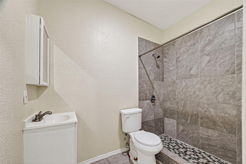 7738 Park Place Boulevard - Photo 7