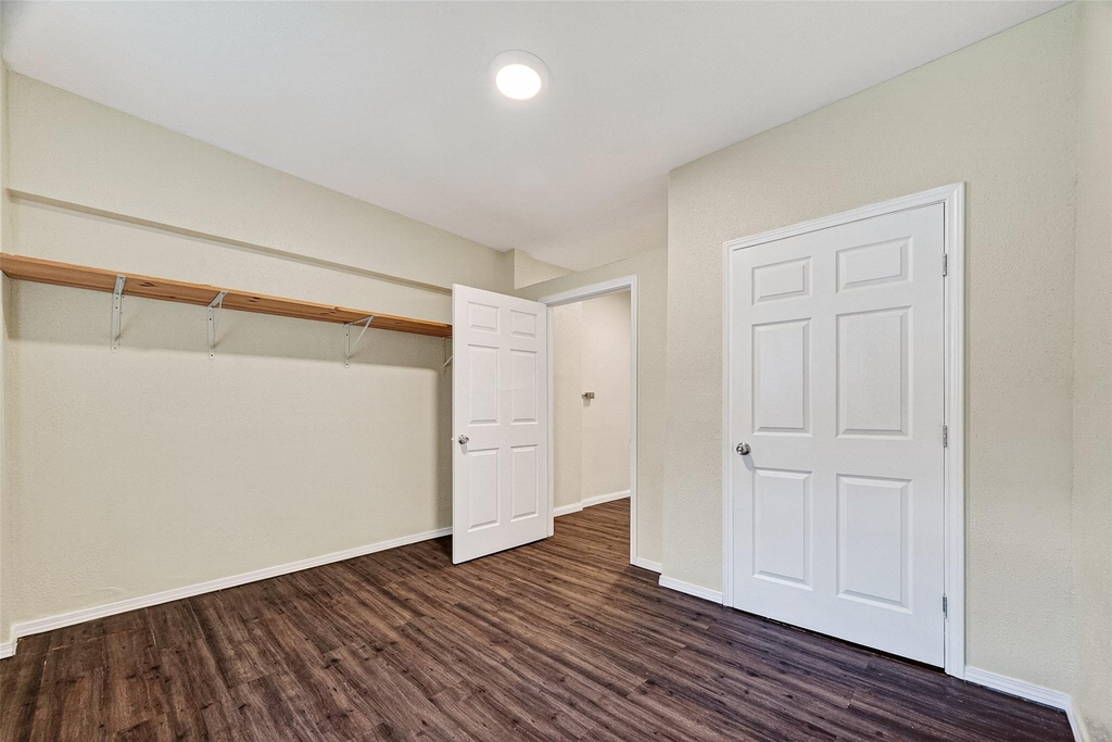7738 Park Place Boulevard - Photo 9