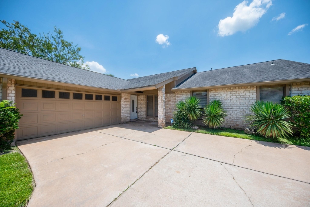 2903 Pepper Wood - Photo 1