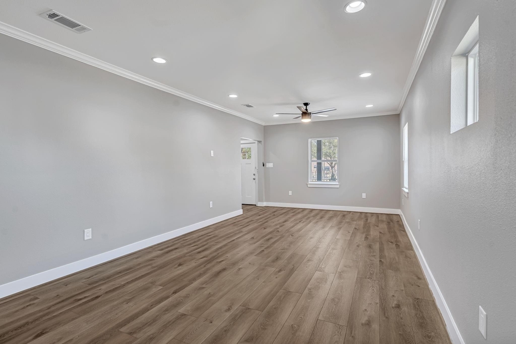 430 N Hutcheson Street - Photo 3
