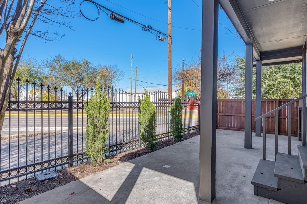430 N Hutcheson Street - Photo 30