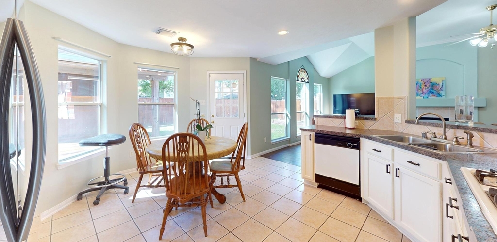 6014 Knollwood Trail - Photo 11