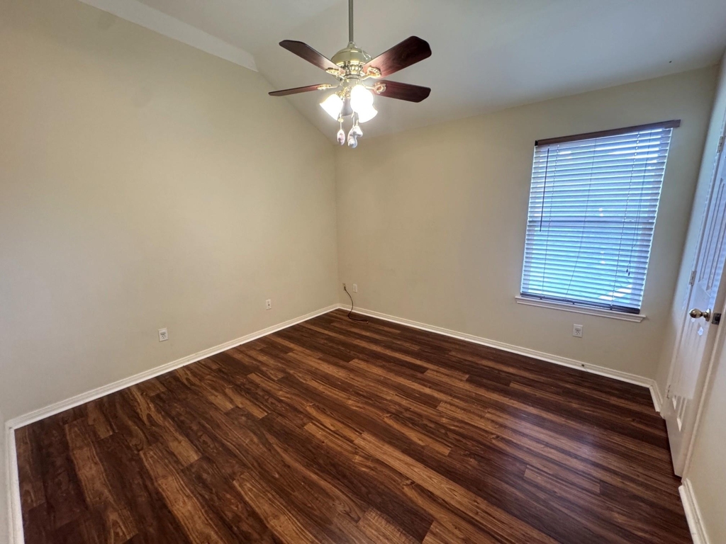 2601 Easton Springs Court - Photo 31