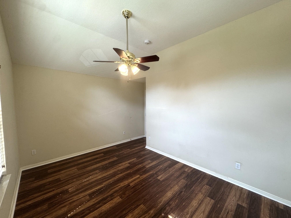 2601 Easton Springs Court - Photo 36