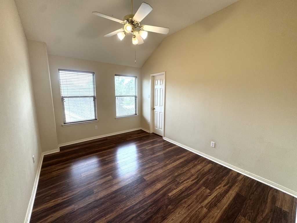 2601 Easton Springs Court - Photo 34