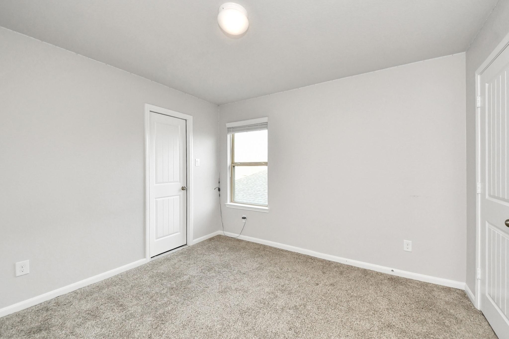 18319 Pin Oak Lake Drive - Photo 18