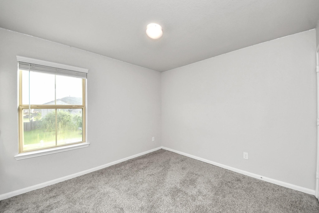 18319 Pin Oak Lake Drive - Photo 16