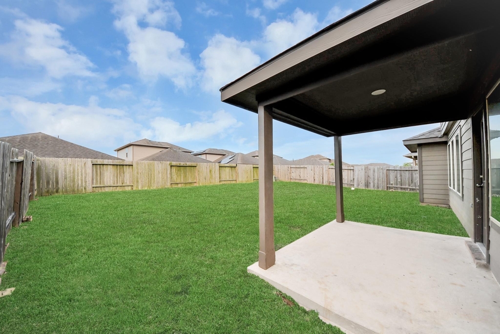 18319 Pin Oak Lake Drive - Photo 31