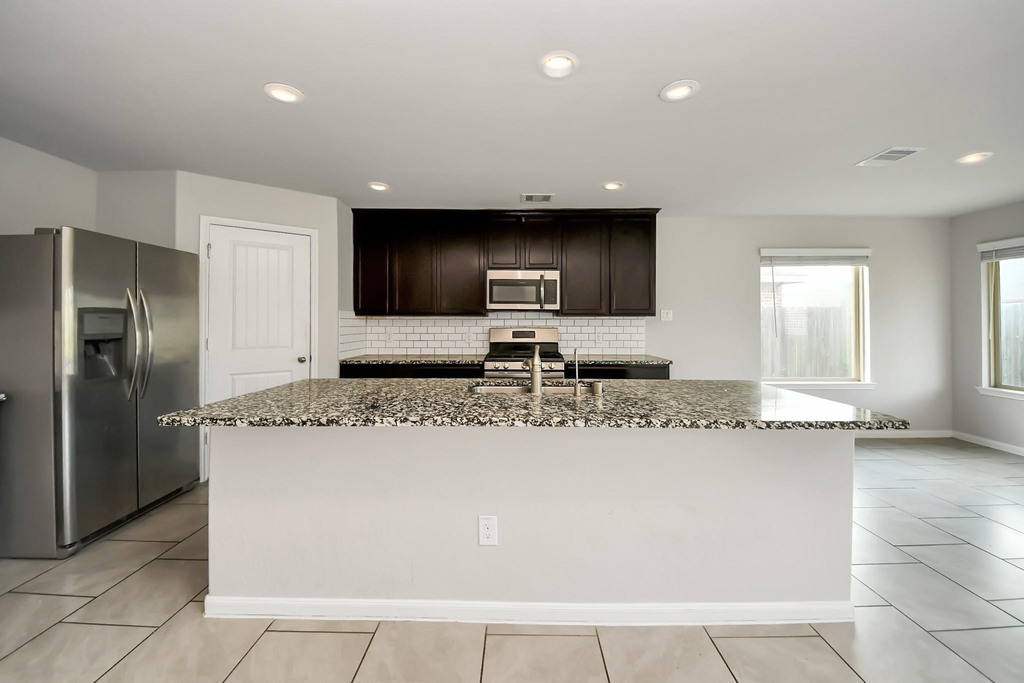 18319 Pin Oak Lake Drive - Photo 14