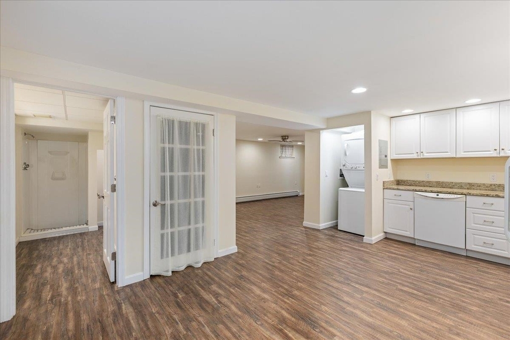 387 Main - Photo 3