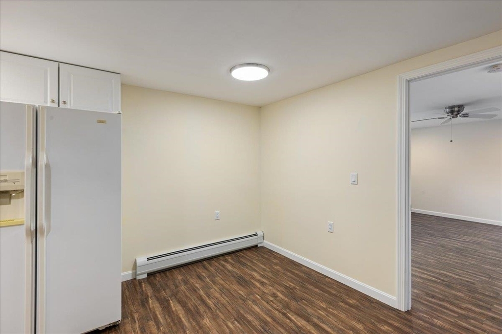 387 Main - Photo 5