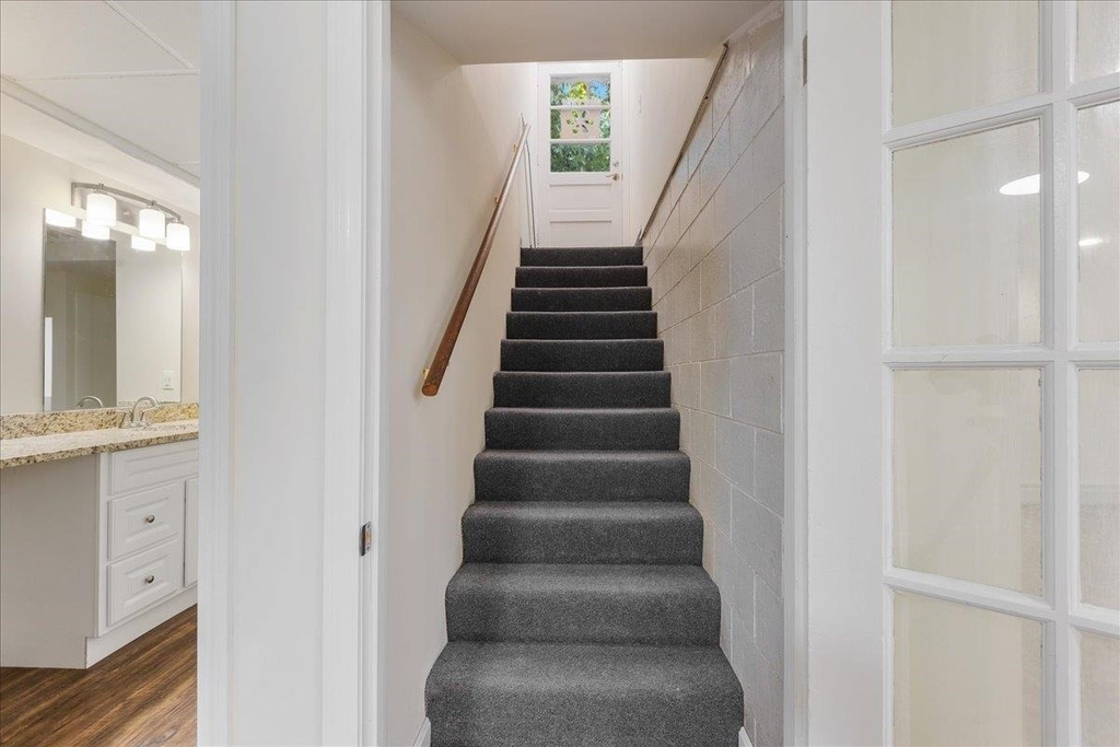 387 Main - Photo 16