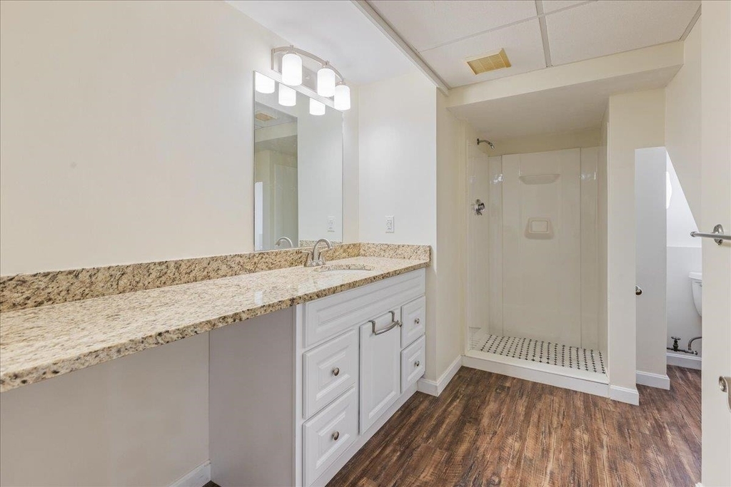 387 Main - Photo 9