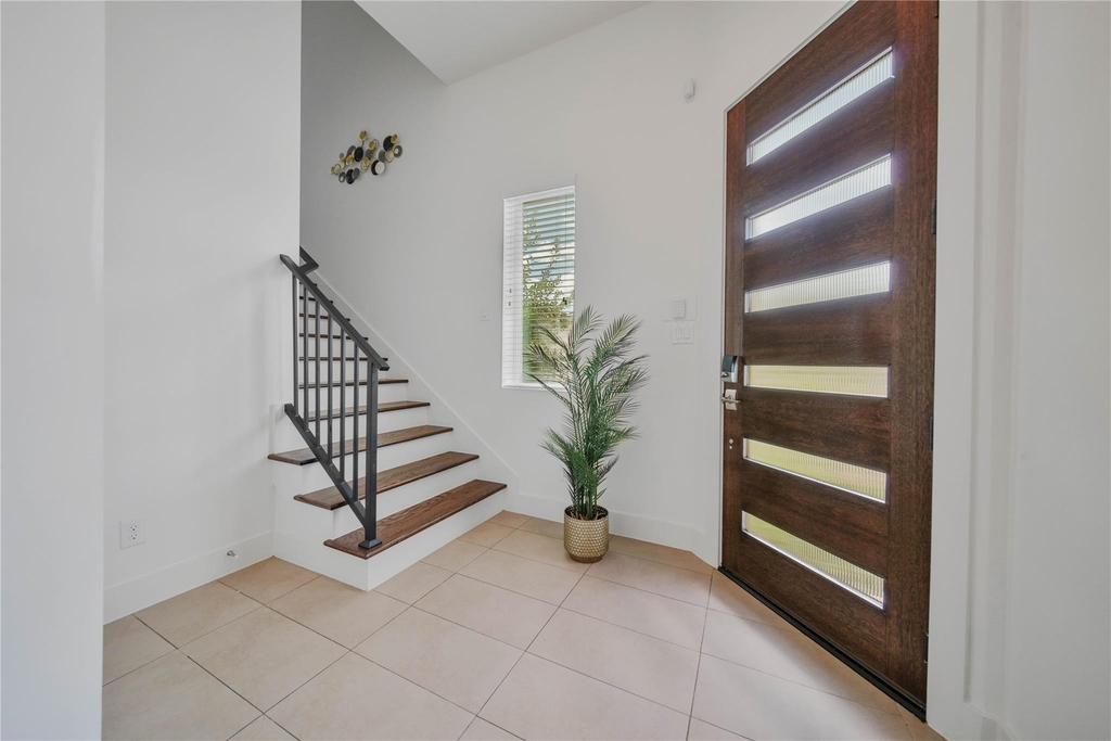2004 Rosedale Street - Photo 2