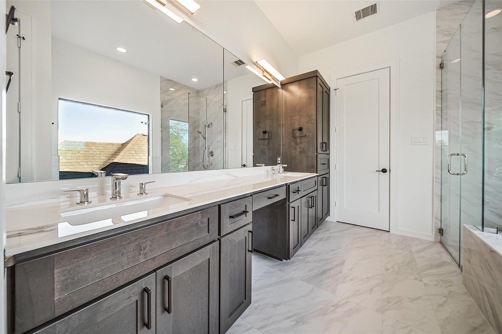 815 W 17th Street - Photo 26