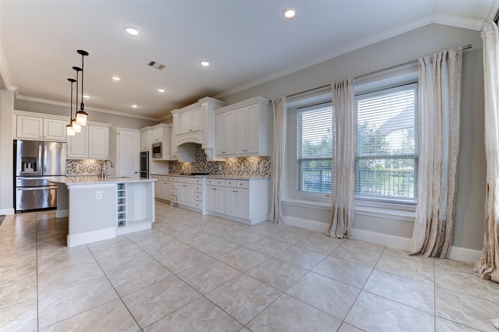 19403 Trinity River Drive - Photo 4