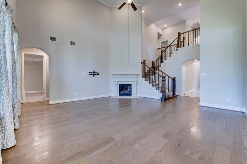 19403 Trinity River Drive - Photo 2