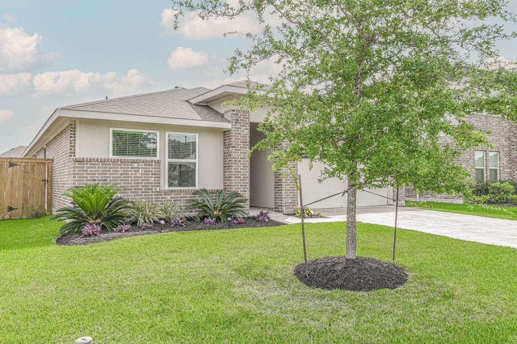 13009 Oleander Bay Lane - Photo 1