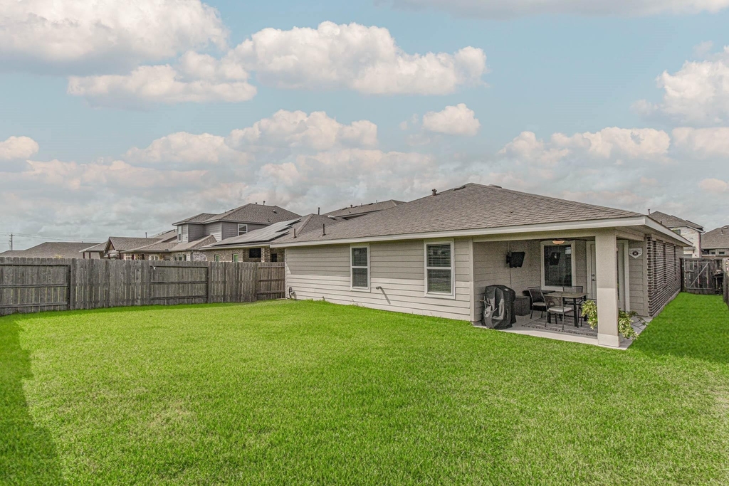 13009 Oleander Bay Lane - Photo 3